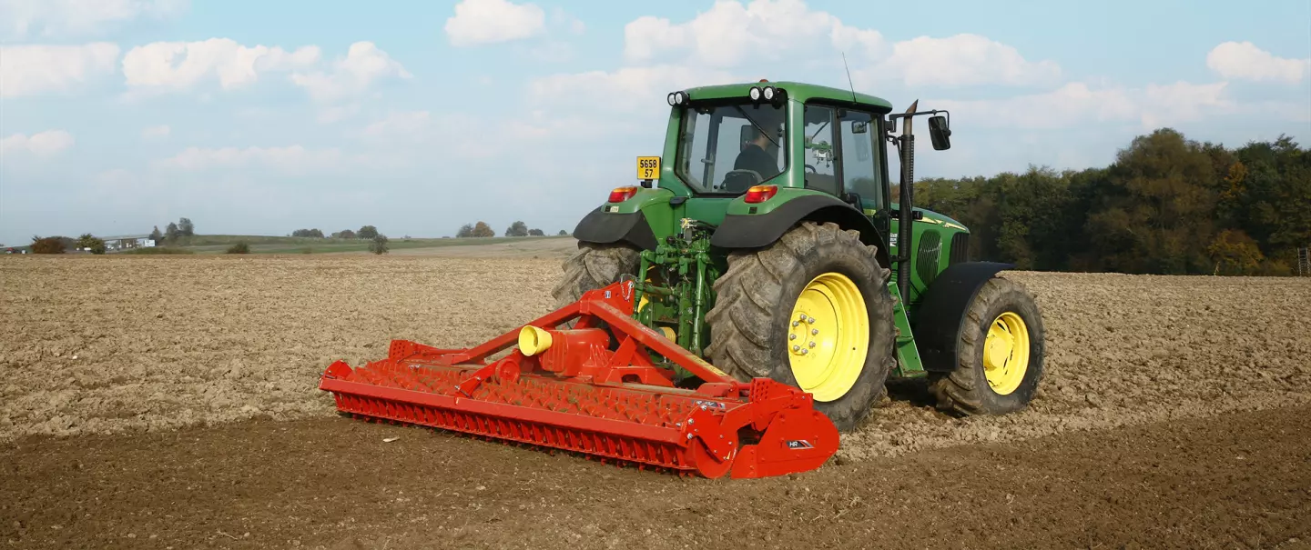 KUHN HR 404 D Power Harrow – Reliable & Versatile | KUHN